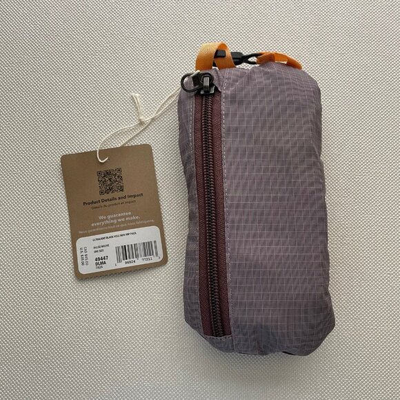 NWT Ultralight Black Hole® Mini Hip Pack 1L Fanny Pack in Dulse Mauve - Picture 4 of 5